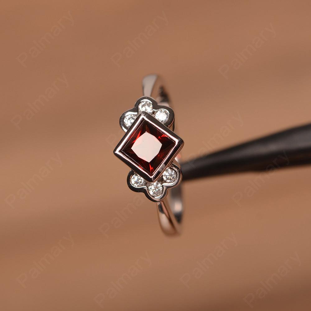 Vintage Princess Cut Garnet Engagement Rings - Palmary